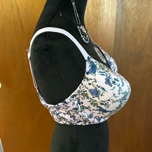 Victoria Secret Bra EUC - Picture 4 of 9